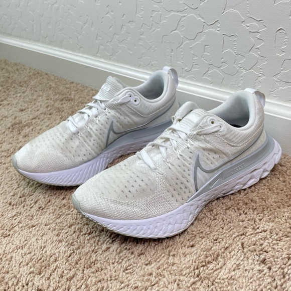 Nike React Infinity Run Flyknit 2 Sneaker Shoes Size 10 W, 8.5 M, CT2423-102 - Picture 5 of 16